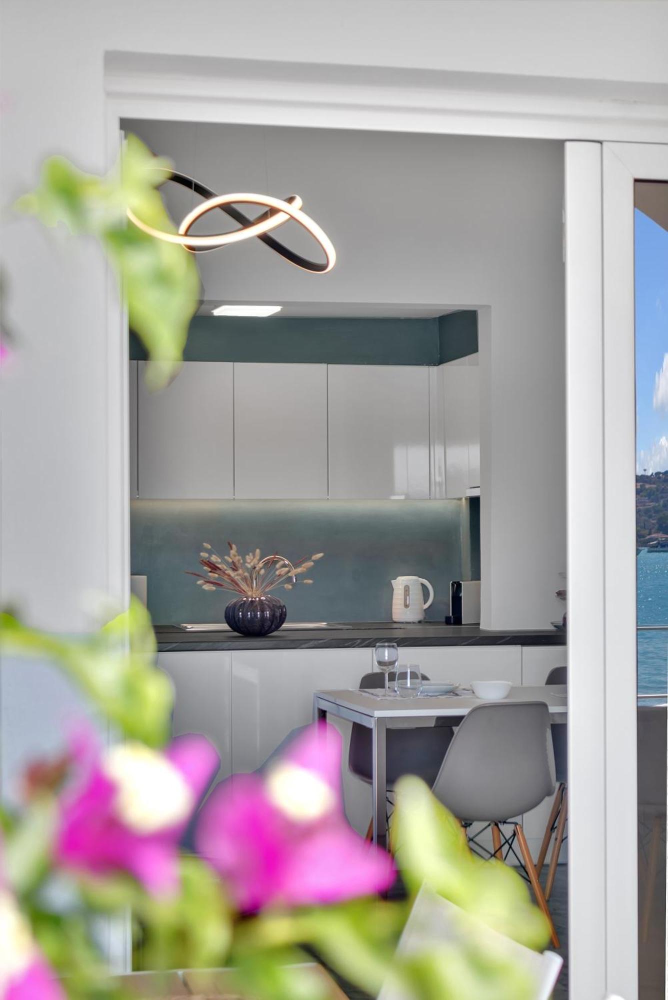 Kavouraki Apartment & Studio Porto Heli Bagian luar foto