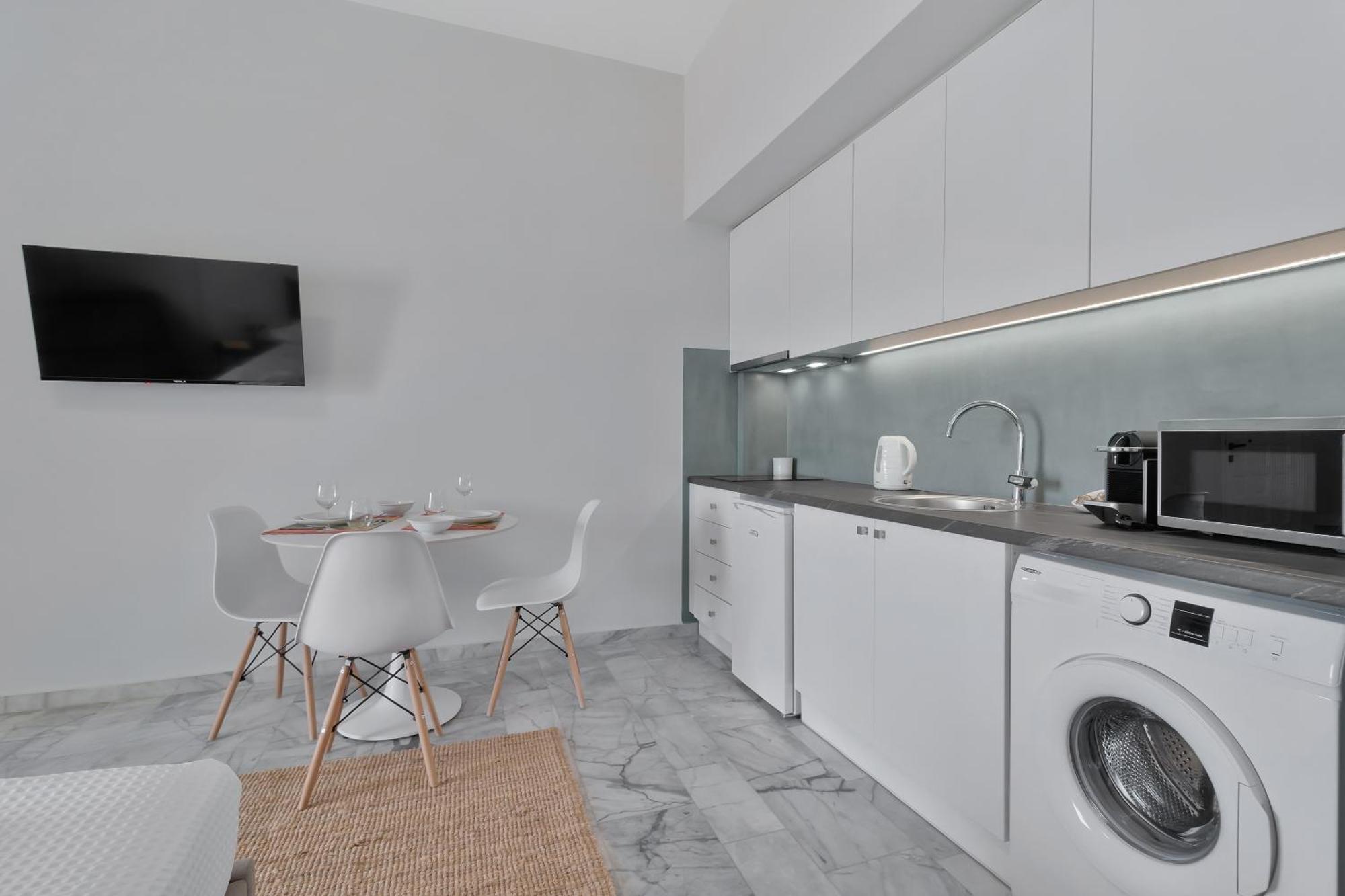 Kavouraki Apartment & Studio Porto Heli Bagian luar foto