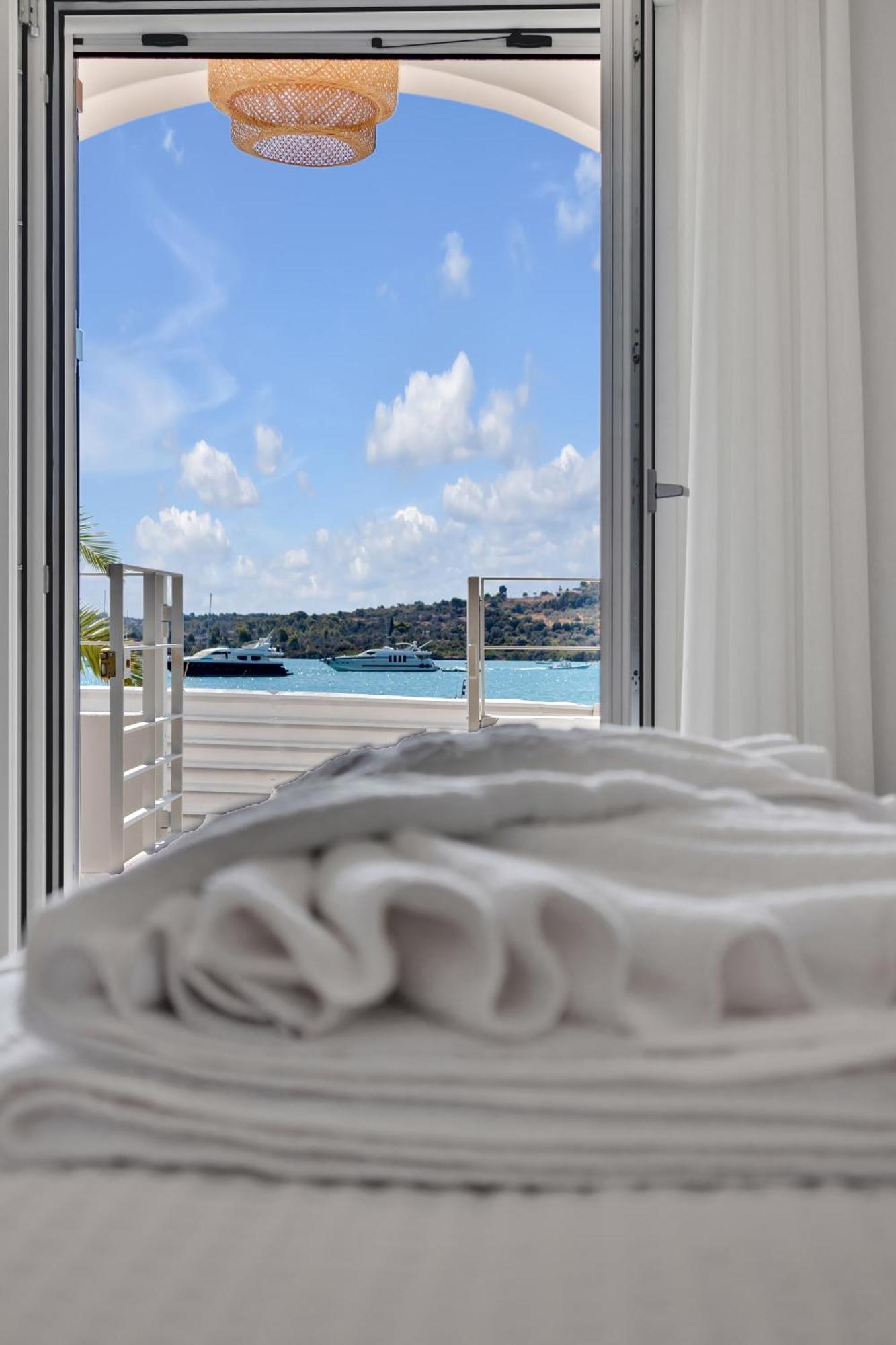 Kavouraki Apartment & Studio Porto Heli Bagian luar foto