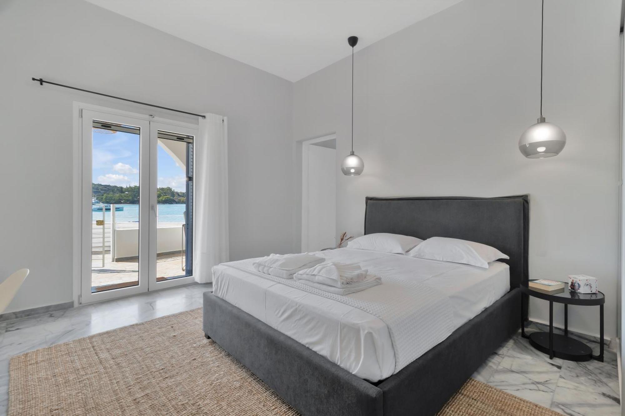 Kavouraki Apartment & Studio Porto Heli Bagian luar foto